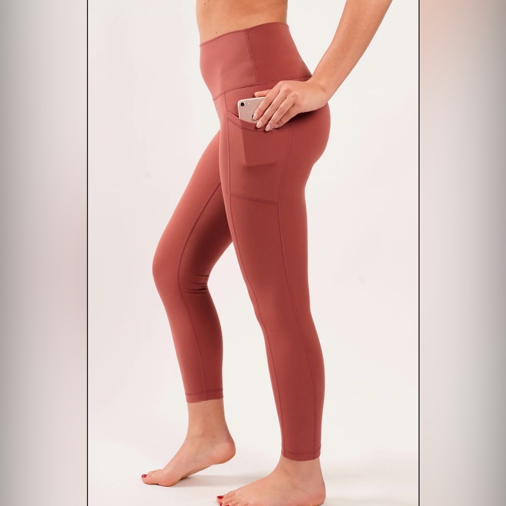 90° by Reflex High Waisted 7/8 Ankle Length Leggings with Side Pockets size S